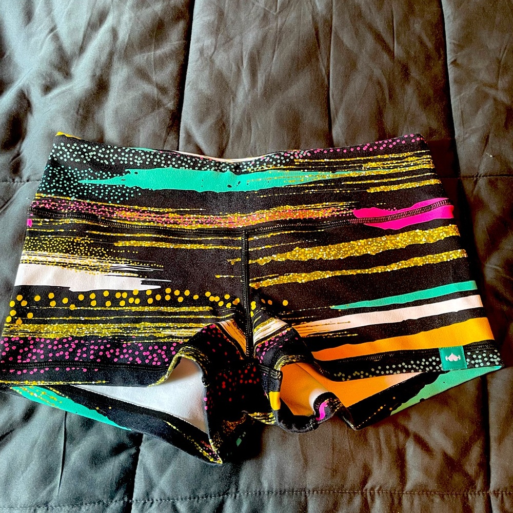 WODBottom CrossFit Shorties in multicolor/abstract print. Size small